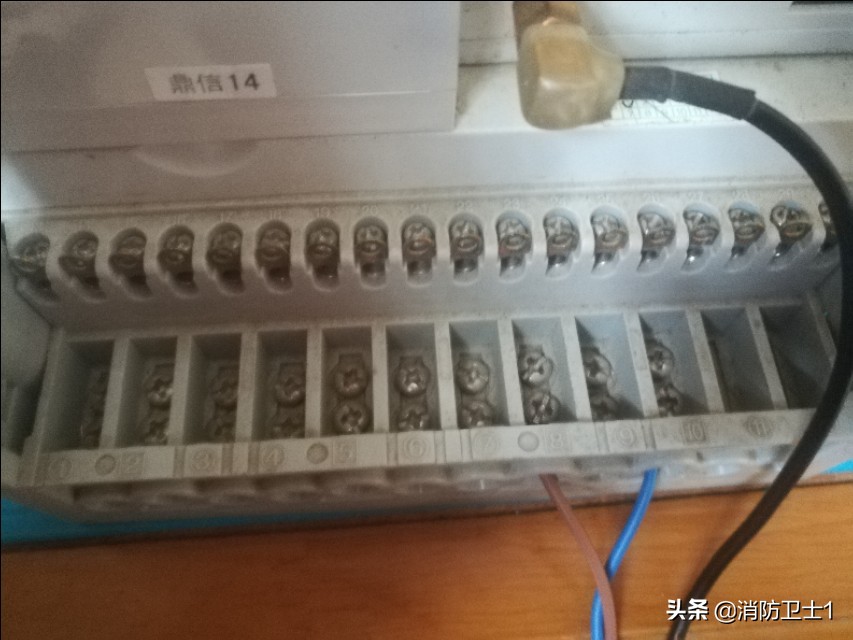集中器接線(xiàn)圖（三相四線(xiàn)與集中器接線(xiàn)圖）
