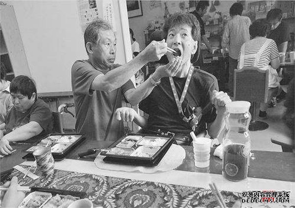 日本水俁病事件,環(huán)境污染導致人們染上“怪病”