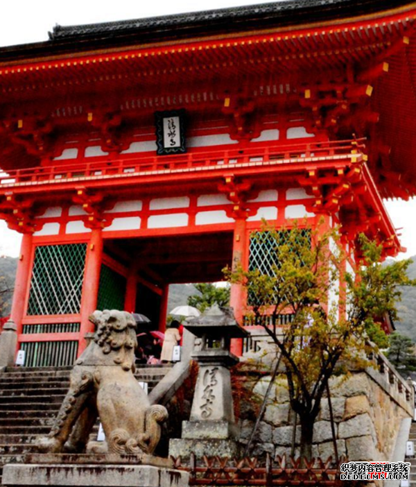 日本十大傳世國寶,三日月宗近是日本天下五劍中最美的劍