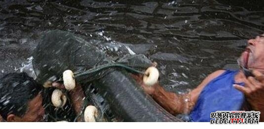 人頭蛇身怪物震驚全球