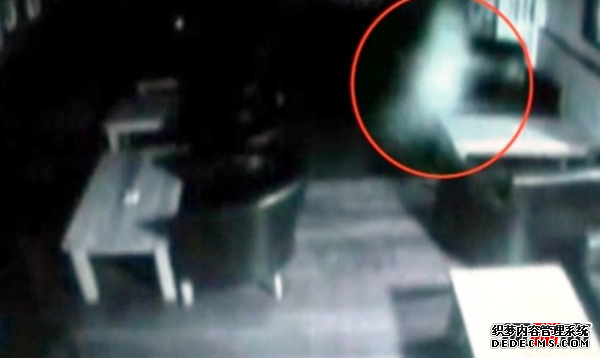 人死后的鬼魂照片?十張嚇死人30萬(wàn)的照片