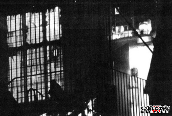 人死后的鬼魂照片?十張嚇死人30萬(wàn)的照片