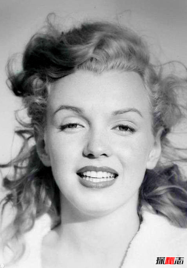 瑪麗蓮夢(mèng)露死亡之謎,究竟自殺還是他殺(死亡當晚秘密日記隨之消失)