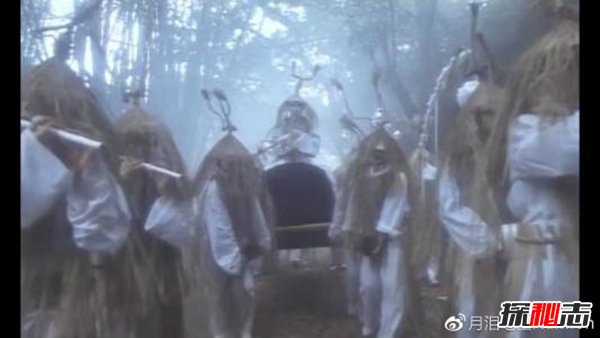 林正英死的詭異照片,“鬼后”離奇瘋掉