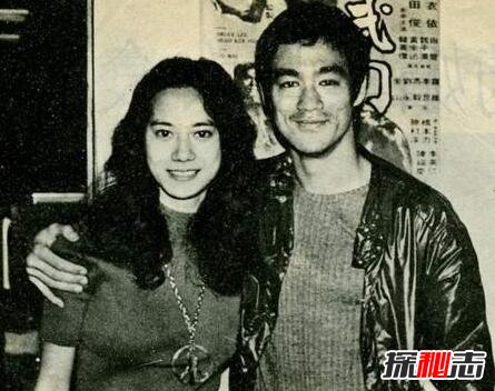 功夫巨星李小龍，李小龍死在她的床上