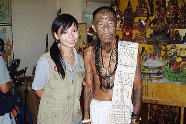 檳城鬼王真實(shí)事件:對男子下蠱后(男子猛喝水/吃生肉)