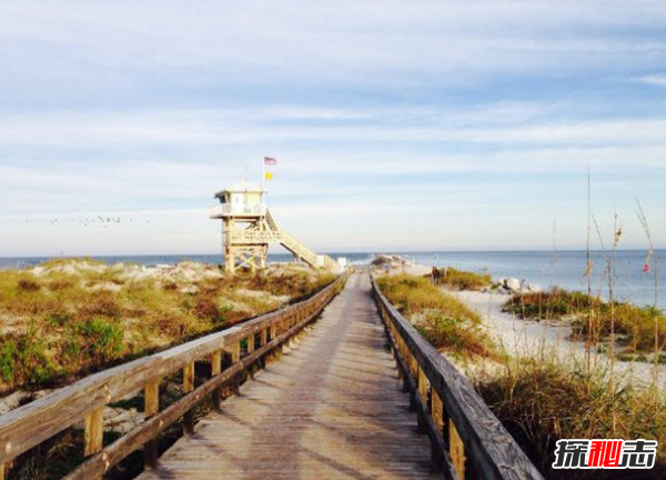 被閃電擊中會(huì )死嗎?十大閃電擊人離奇事件