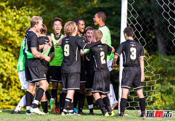 被閃電擊中會(huì )死嗎?十大閃電擊人離奇事件