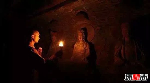 拜佛禁忌,千萬(wàn)不要衣著(zhù)暴露的去拜佛(對佛祖大不敬)