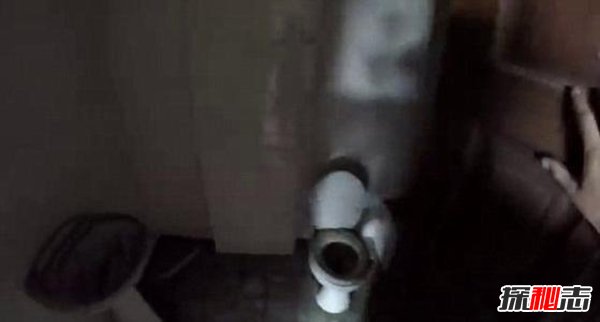 芭提雅十大鬧鬼酒店,鏡子里出現詭異人臉