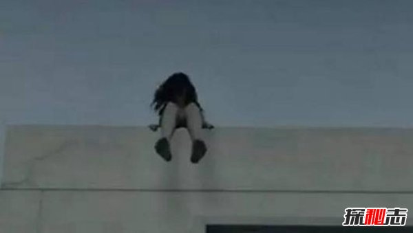 芭提雅十大鬧鬼酒店,鏡子里出現詭異人臉