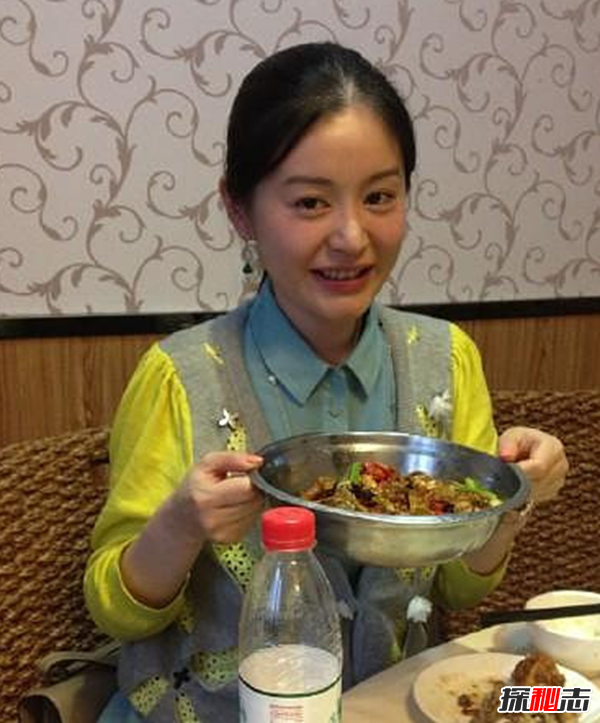 深扒!柏雪靈異事件,拍戲半夜刮墻壁自殘手指