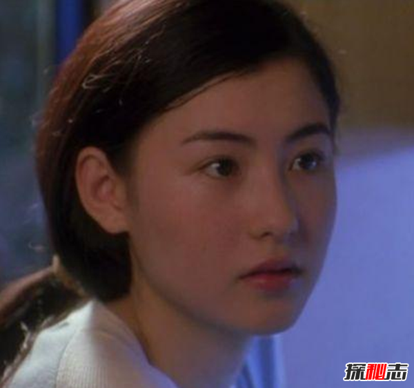 深扒!柏雪靈異事件,拍戲半夜刮墻壁自殘手指