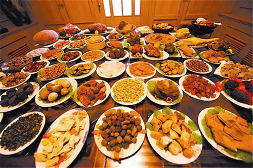 什么是滿(mǎn)漢全席，都有什么菜？滿(mǎn)漢全席108道菜名和來(lái)歷起源