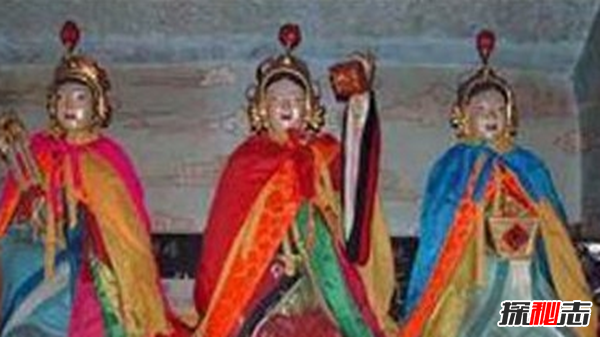 十五大靈異事件,曼谷監獄囚犯鬼魂附體(念經(jīng)超度)