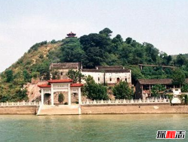 十五大靈異事件,曼谷監獄囚犯鬼魂附體(念經(jīng)超度)