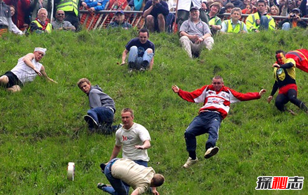 世界上十個(gè)奇怪有趣的節日 裸體節、UFO節榜上有名