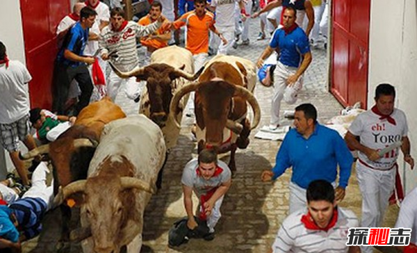 世界上十個(gè)奇怪有趣的節日 裸體節、UFO節榜上有名