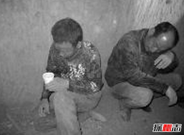 盜墓賊迷戀千年古尸,同居尸奸后中毒死亡