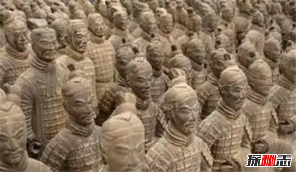 駭人!秦始皇兵馬俑不帶頭盔的真相,為了加官進(jìn)爵