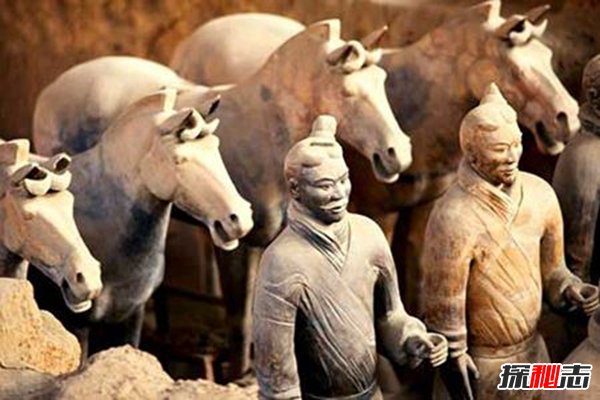 駭人!秦始皇兵馬俑不帶頭盔的真相,為了加官進(jìn)爵