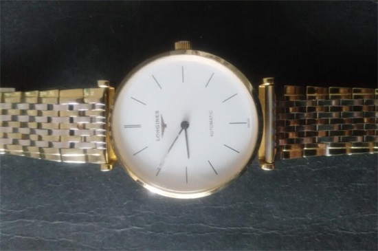 太陽(yáng)能手表和光動(dòng)能手表有什么區別