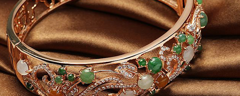 戴手鐲的正確方法