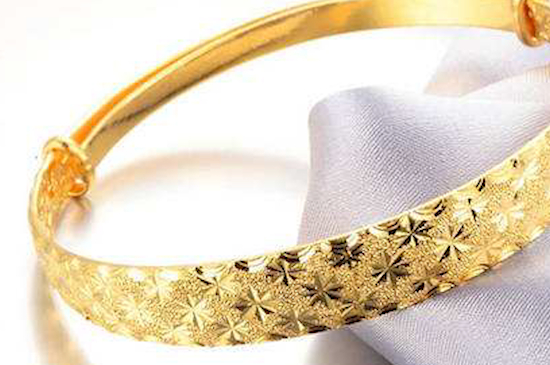 戴手鐲的正確方法