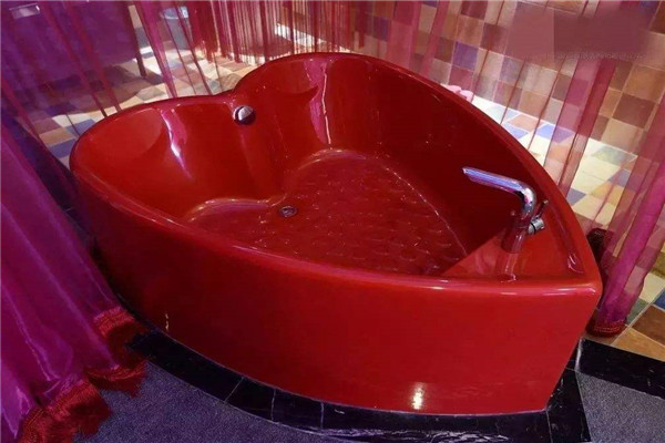 家用浴缸尺寸一般多大合適 怎么選擇合適的浴缸大小