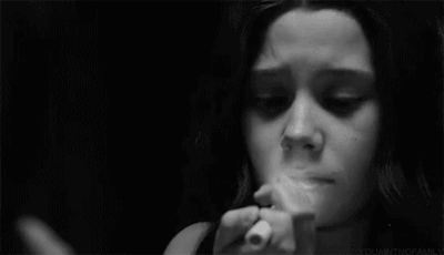 盯著(zhù)3秒出現的鬼圖