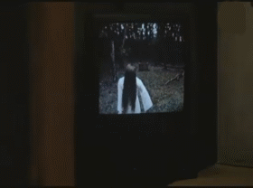 盯著(zhù)3秒出現的鬼圖